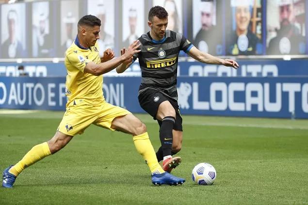  波尔多老帅运筹帷幄，临场换人改变比赛走向